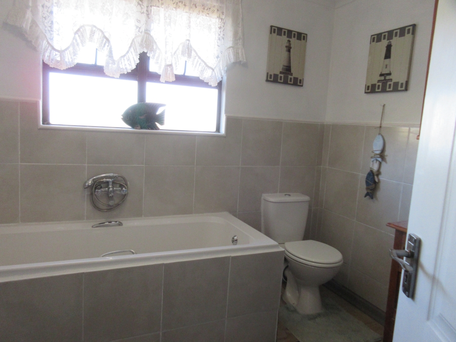4 Bedroom Property for Sale in Bathurst Eastern Cape